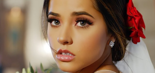 Todo Cambio Lyrics English Song - Becky G