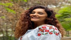 Neeti Mohan Songs List with Lyrics & Videos